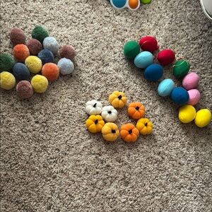 Seasonal vase filler